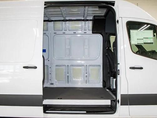 2025 Mercedes-Benz Sprinter 2500 Cargo 170 WB