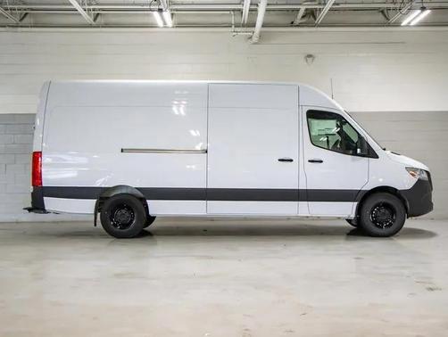 2025 Mercedes-Benz Sprinter 2500 Cargo 170 WB