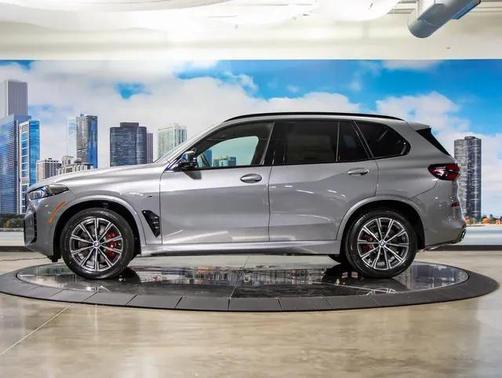 2026 BMW X5 M60i