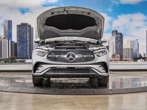 2026 Mercedes-Benz GLC 300 4MATIC