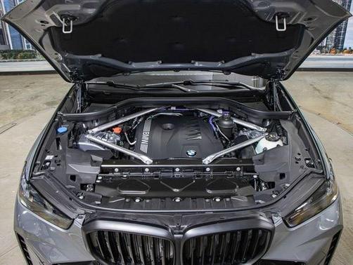 Gray Metallic 2026 BMW X5 xDrive40i