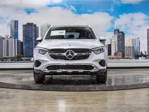 Cirrus Silver Metallic 2026 Mercedes-Benz GLC 300 4MATIC