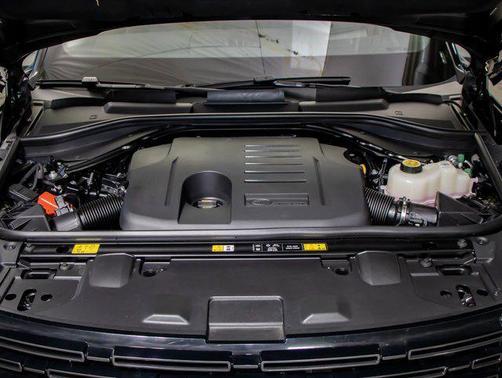 2026 Land Rover Range Rover SE