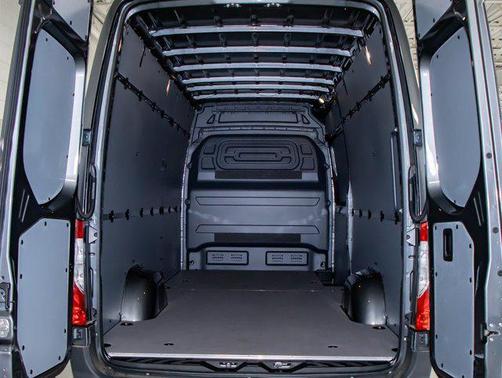 2025 Mercedes-Benz Sprinter 2500 High Roof