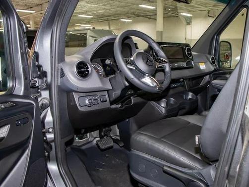 2025 Mercedes-Benz Sprinter 2500 Cargo 170 WB