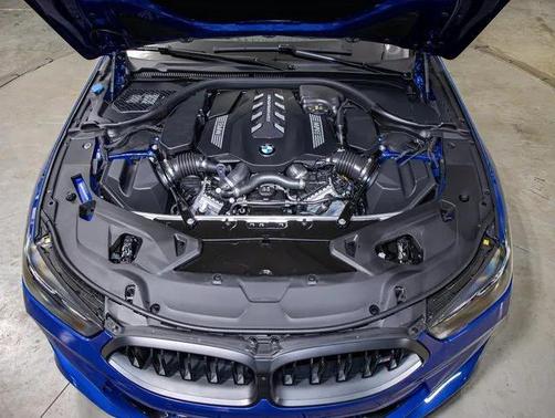 2025 BMW M850 xDrive