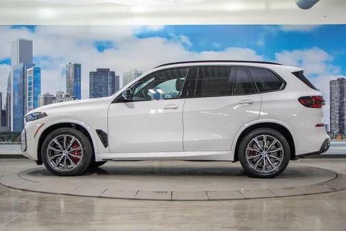 2025 BMW X5 M60i