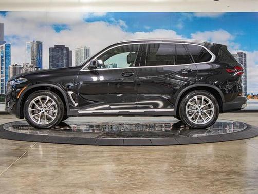 Black Sapphire Metallic 2026 BMW X5 PHEV xDrive50e