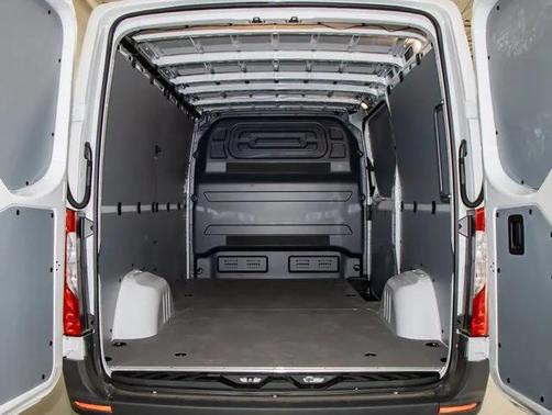 2025 Mercedes-Benz Sprinter 2500 Cargo 144 WB