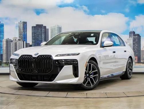 2025 BMW 750e i xDrive
