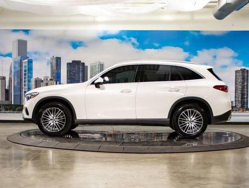 MANUFAKTUR Diamond White Metallic 2023 Mercedes-Benz GLC 300 4MATIC
