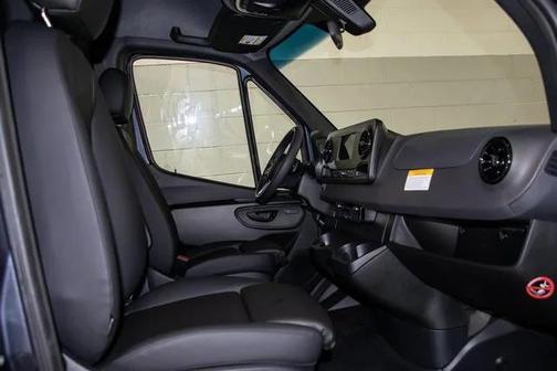 2024 Mercedes-Benz Sprinter 2500 170 WB High Roof