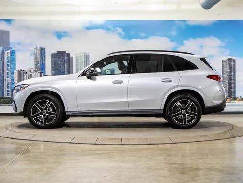 2025 Mercedes-Benz GLC 300 4MATIC