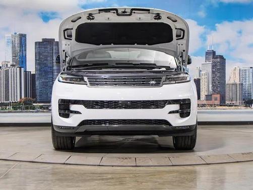 2025 Land Rover Range Rover Sport SE