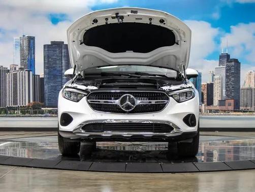 2026 Mercedes-Benz GLC 300 4MATIC