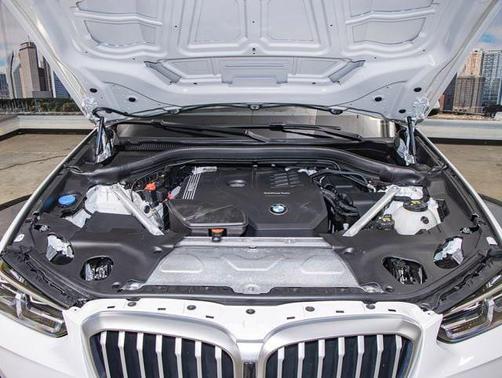 White Metallic 2023 BMW X3 xDrive30i