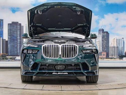ALPINA Green Metallic 2026 BMW ALPINA XB7