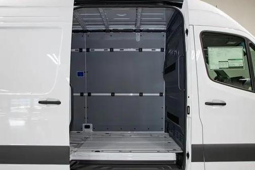 2024 Mercedes-Benz Sprinter 3500 170 WB
