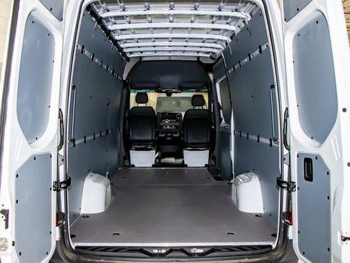 2025 Mercedes-Benz Sprinter 2500 Cargo 170 WB