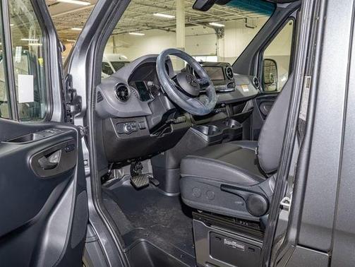 Selenite Grey Metallic 2026 Mercedes-Benz Sprinter 2500 Cargo 170 WB