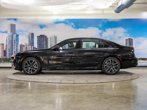 2025 BMW 760 i xDrive