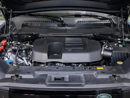 2025 Land Rover Defender X-Dynamic SE