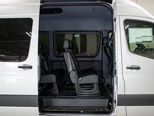 2024 Mercedes-Benz Sprinter 2500 Standard Roof