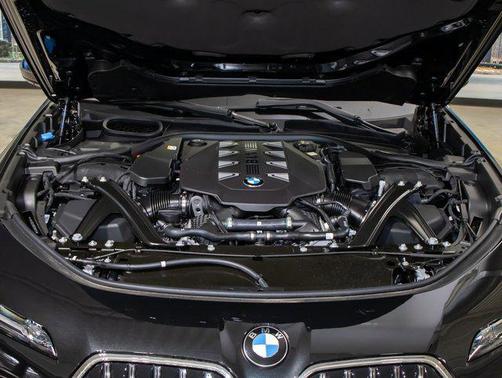 2025 BMW 760 i xDrive