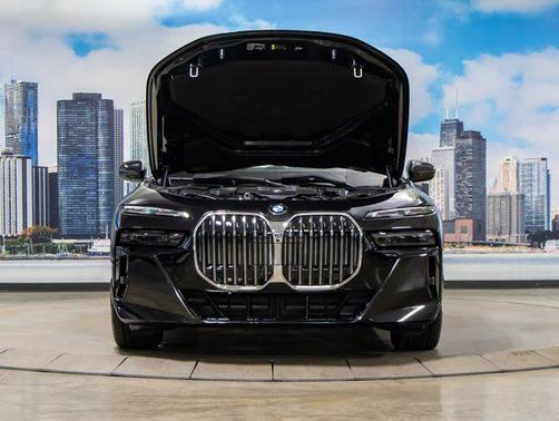 2025 BMW 760 i xDrive