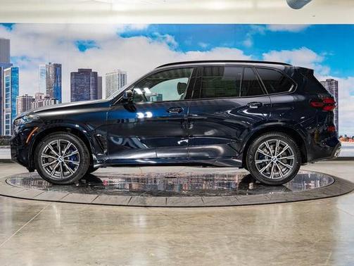 Carbon Black Metallic 2026 BMW X5 M60i