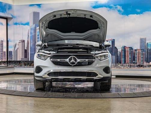 MANUFAKTUR Alpine Grey 2026 Mercedes-Benz GLC 300 4MATIC