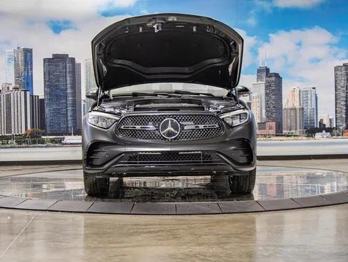 2026 Mercedes-Benz GLC 300 4MATIC