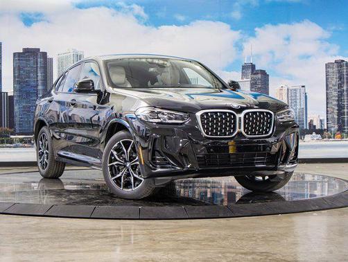 2025 BMW X4 xDrive30i