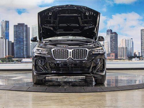 2025 BMW X4 xDrive30i