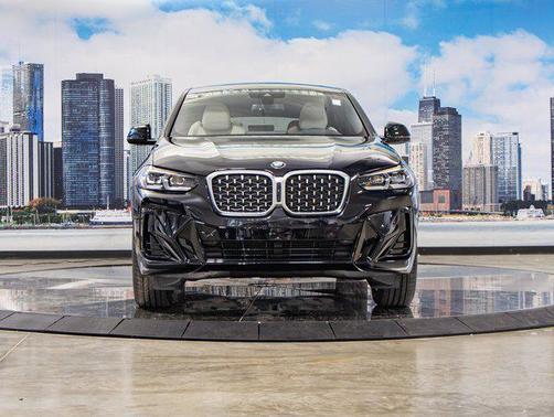 2025 BMW X4 xDrive30i