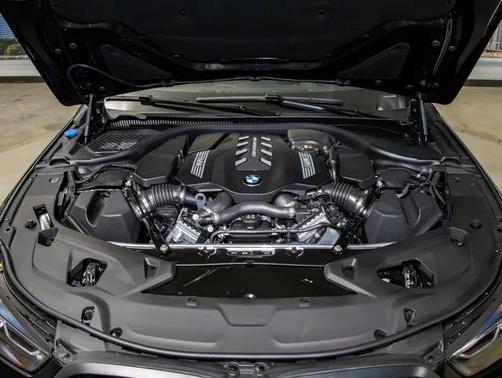 2026 BMW M850 xDrive