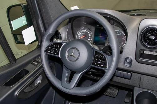 2024 Mercedes-Benz Sprinter 2500 170 WB High Roof