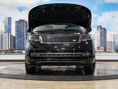 2025 Land Rover Range Rover SE