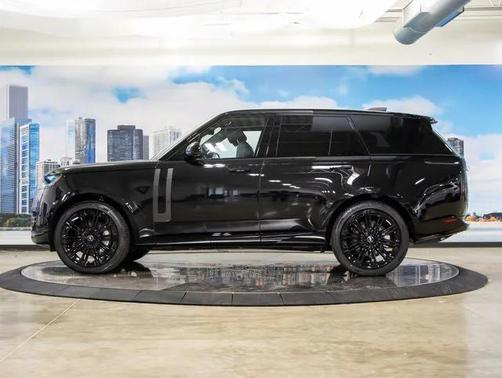 2025 Land Rover Range Rover SE