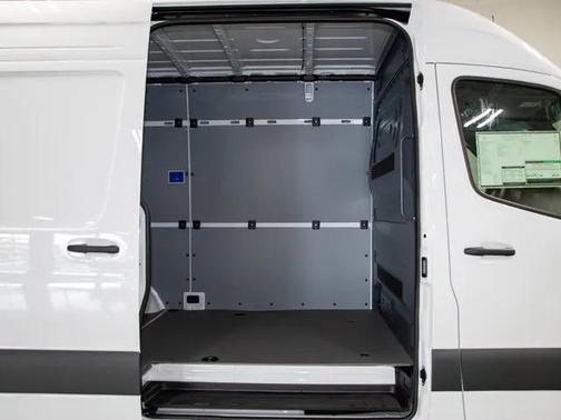 2025 Mercedes-Benz Sprinter 2500 Cargo 144 WB