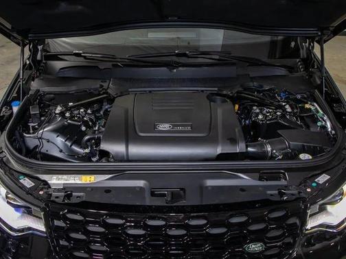 2025 Land Rover Discovery P300 Dynamic SE