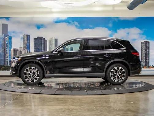 2025 Mercedes-Benz GLC 350e Base
