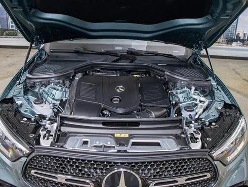 2026 Mercedes-Benz GLC 300 4MATIC