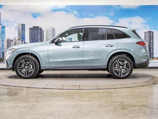 2026 Mercedes-Benz GLC 300 4MATIC