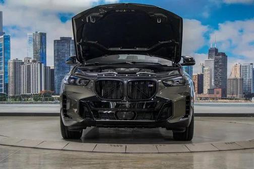 2026 BMW X5 M60i