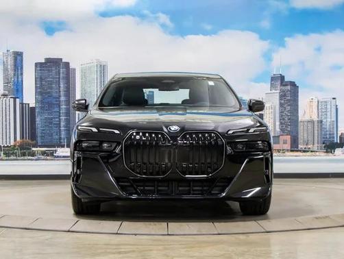 2025 BMW 740 i xDrive