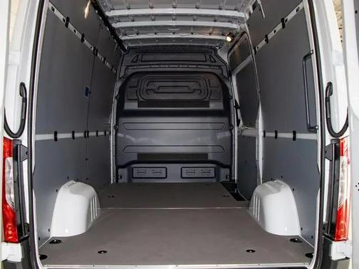 2025 Mercedes-Benz Sprinter 2500 Cargo 144 WB