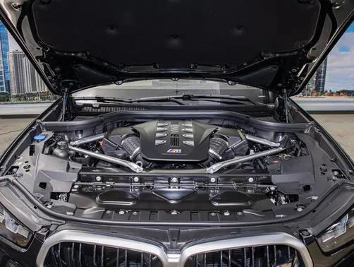 2026 BMW X6 M60i