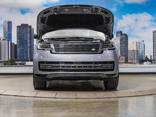 2025 Land Rover Range Rover SE