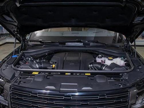 2026 Land Rover Range Rover SE